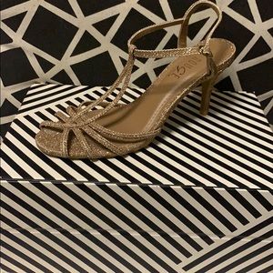 🛍Gold Sparkle Heels 🛍